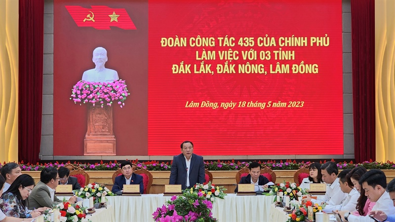Bộ trưởng Bộ VHTTDL, Trưởng đoàn công tác 435 Chính phủ Nguyễn Văn Hùng phát biểu tại buổi làm việc